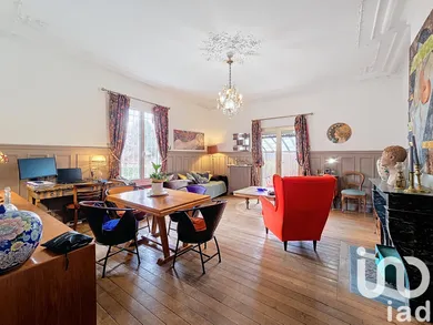 Maison à Mandres-les-Roses (94520)