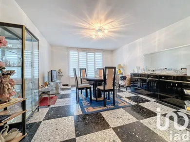 Apartment at Savigny-sur-Orge (91600)