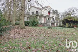 Traditional house at Eaubonne (95600)