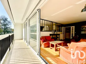 Apartment at L'Étang-la-Ville (78620)