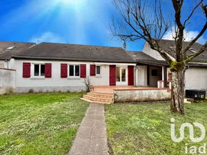 Traditional house at Saran (45770)