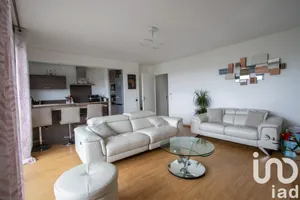 Apartment at Bois-d'Arcy (78390)