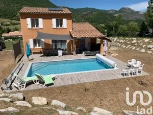 Maison à Les Omergues (04200)
