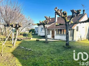House at Vayres (33870)