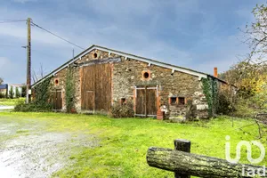 Grange à Chavagnes-en-Paillers (85250)
