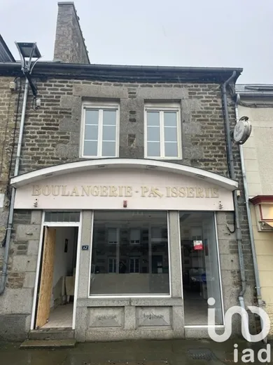 Village house at Landelles-et-Coupigny (14380)