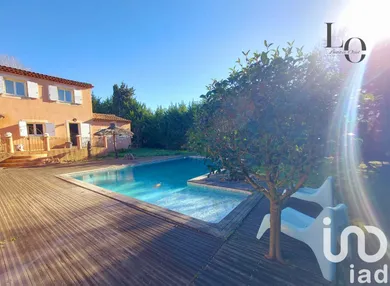 House at Simiane-Collongue (13109)