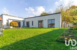 Maison traditionnelle à Aizenay (85190)