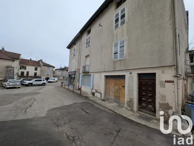 Building at Arinthod (39240)