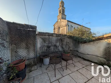 Village house at Mollégès (13940)