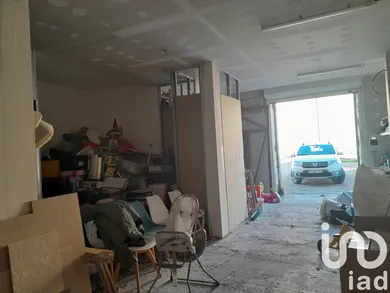 Building at Coursan (11110) — 15/24