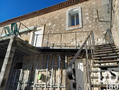 Building at Coursan (11110) — 18/24