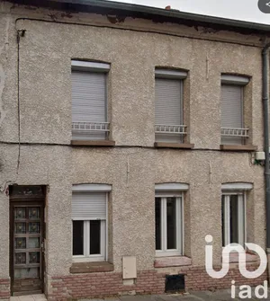 Building at Saint-Quentin (02100)