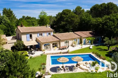 Traditional house at Saint-Cannat (13760)