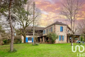 Park home at Saint-Martin (32300)