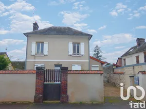 Building at Ézy-sur-Eure (27530)