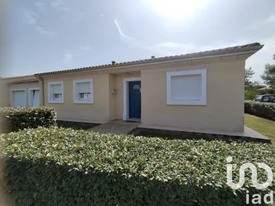 House at Pineuilh (33220)