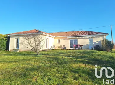 Maison à Saint-Paul-des-Landes (15250)