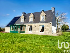 Maison de village à ELVEN (56250)