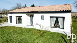 Detached at Agris (16110)