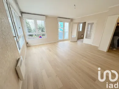 Apartment at Paris (75019) — 3/11