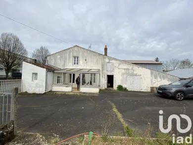House at Fontenay-le-Comte (85200)