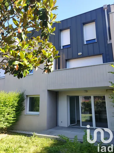 Apartment at Pessac (33600)