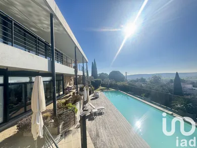 Architectural house at Nages-et-Solorgues (30114)