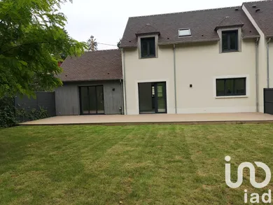 Maison à Le Mesnil-le-Roi (78600)