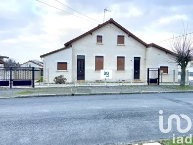 House at Montescourt-Lizerolles (02440)