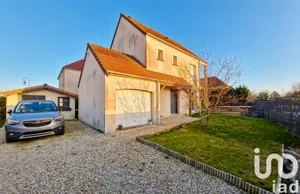 Traditional house at Venoy (89290)