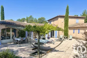 Maison à BRAS  (83149)