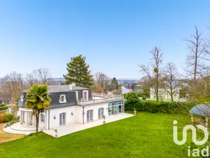 Mansion at Noisy-le-Grand (93160)