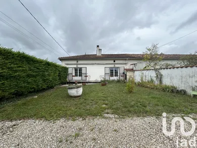 Traditional house at Bardenac (16210)