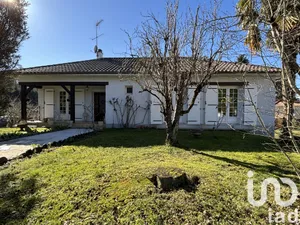 Traditional house at Marsac-sur-l'Isle (24430)