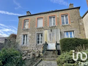 Maison de ville à Tessy-Bocage (50420)
