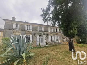 Maison à Saint-Genès-de-Blaye (33390)