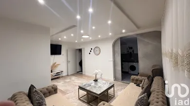 Apartment at Savigny-le-Temple (77176)