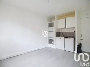 Studio at Noisy le Roi (78590)