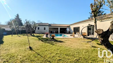 House at Velleron (84740)