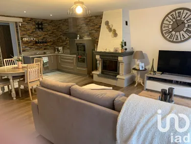 Maison de ville à Villeneuve-sur-Bellot (77510)