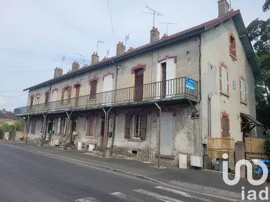 Building in Gueugnon (71130)