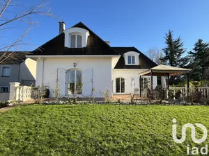 Maison traditionnelle à Magny-les-Hameaux (78114)