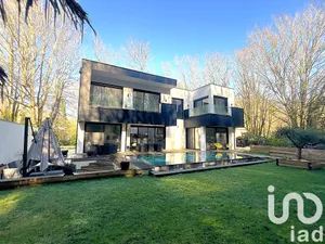 Maison d'architecte à Cambes (33880)