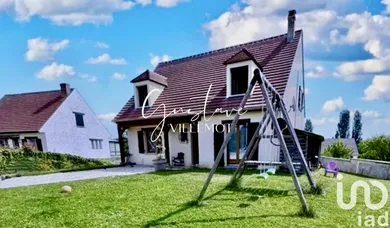 Traditional house at Ver-sur-Launette (60950)