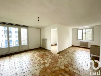 Apartment at Grenoble (38100)