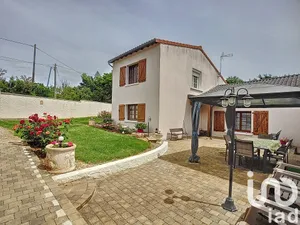 Maison traditionnelle à Iteuil (86240)