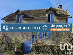 Traditional house at Aynac (46120)