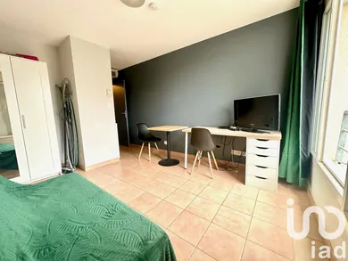 Building at Avignon (84000) — 5/13