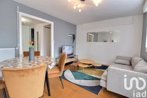 Apartment at Troyes (10000)